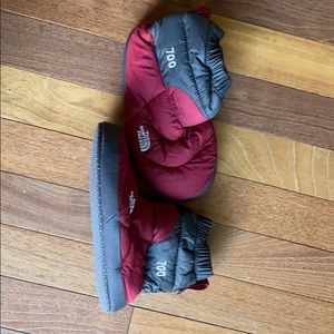 Unisex north face camping slippers